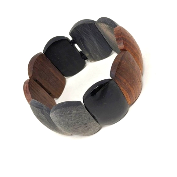 Zebu Horn and Wood Bracelet from Madagascar - Picture 2 of 3